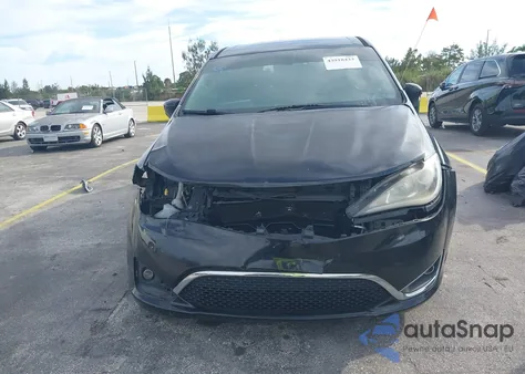 2017 Chrysler Pacifica Touring Plus z USA, uszkodzony, nr VIN 2C4RC1BG3HR782049